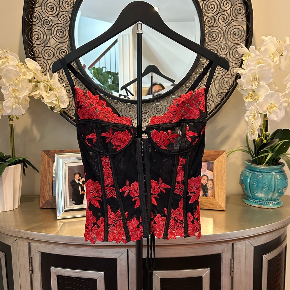 Coquette Red Black Lace Corset Bustier Top Small Lace Up Back Goth Y2K